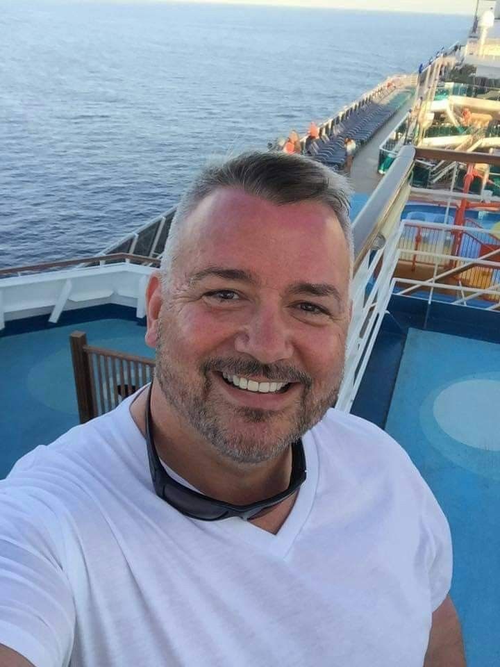 <em><strong>William Robert M</strong></em><em>.</em>